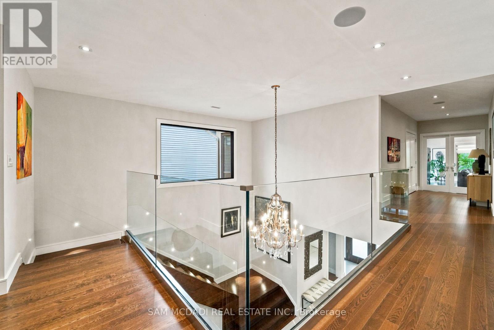 102 Cumberland Drive, Mississauga (port Credit), Ontario