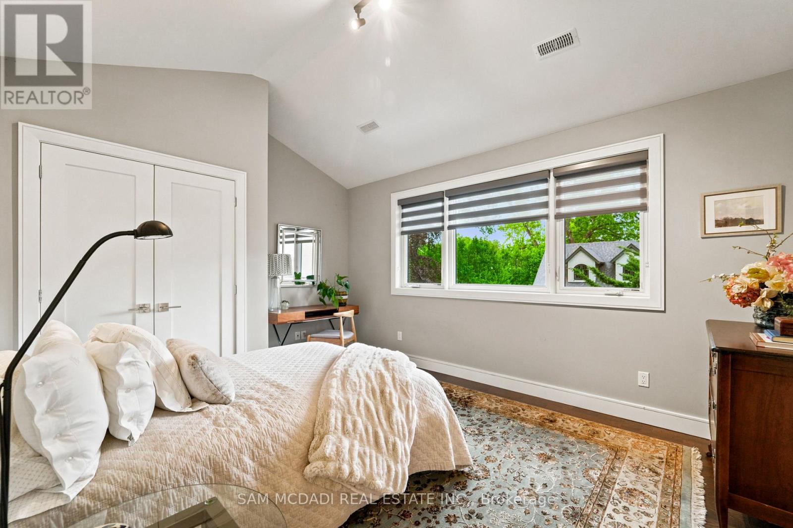 102 Cumberland Drive, Mississauga (port Credit), Ontario