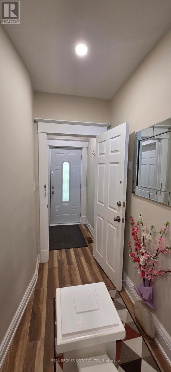 17 Howard Park Avenue, Toronto (roncesvalles), Ontario