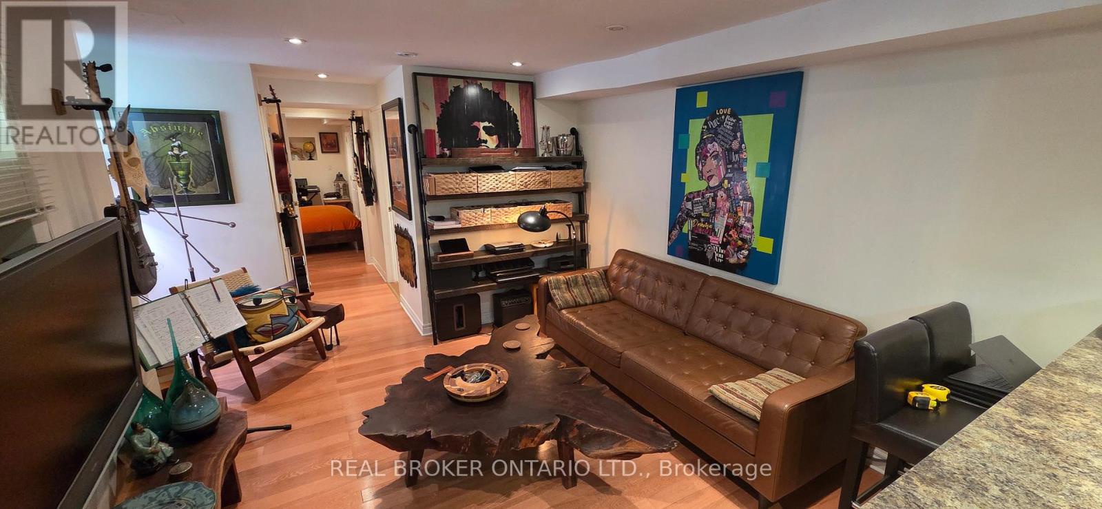 17 Howard Park Avenue, Toronto (roncesvalles), Ontario