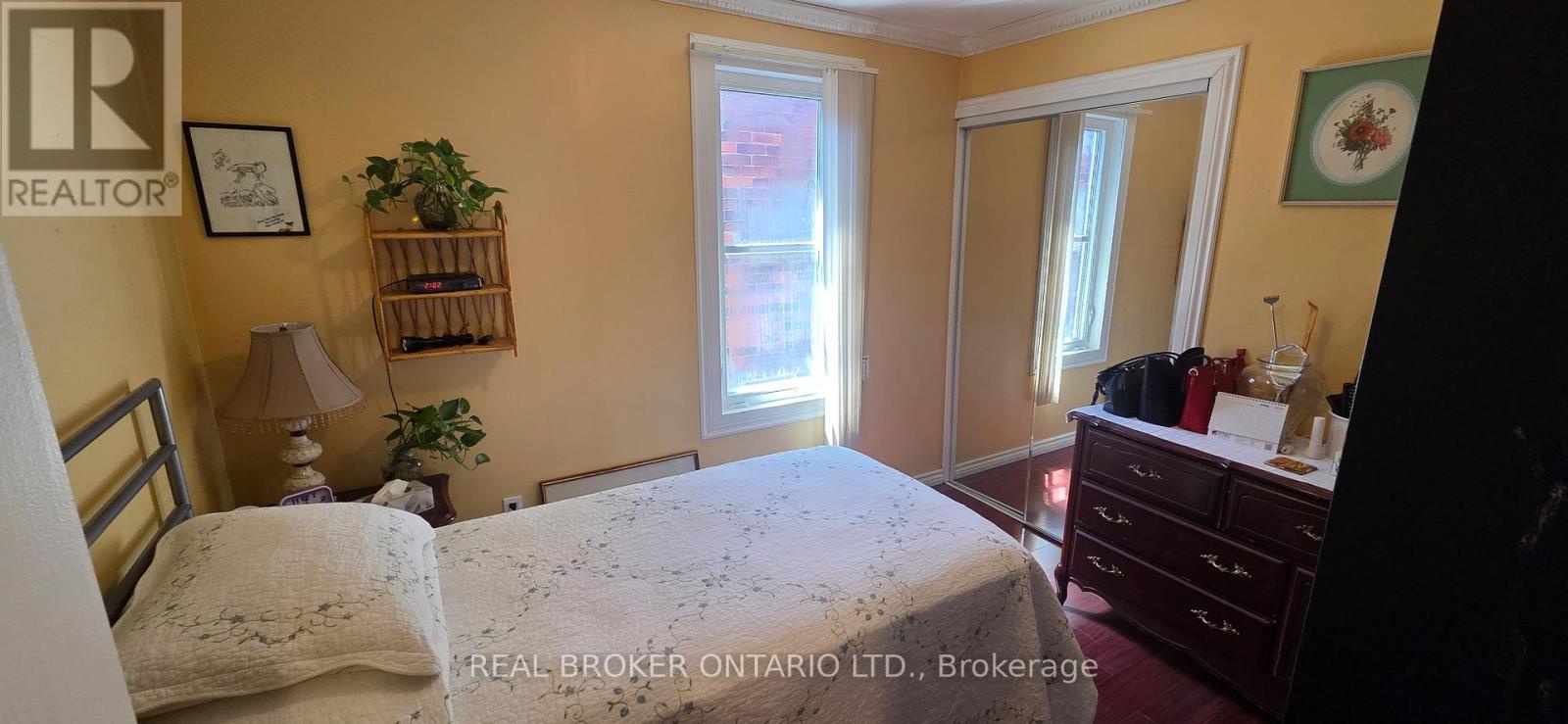 17 Howard Park Avenue, Toronto (roncesvalles), Ontario