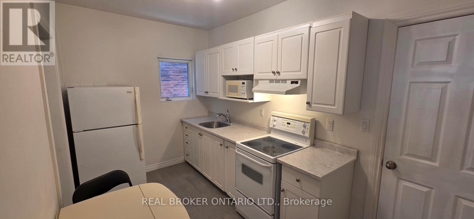 17 Howard Park Avenue, Toronto (roncesvalles), Ontario