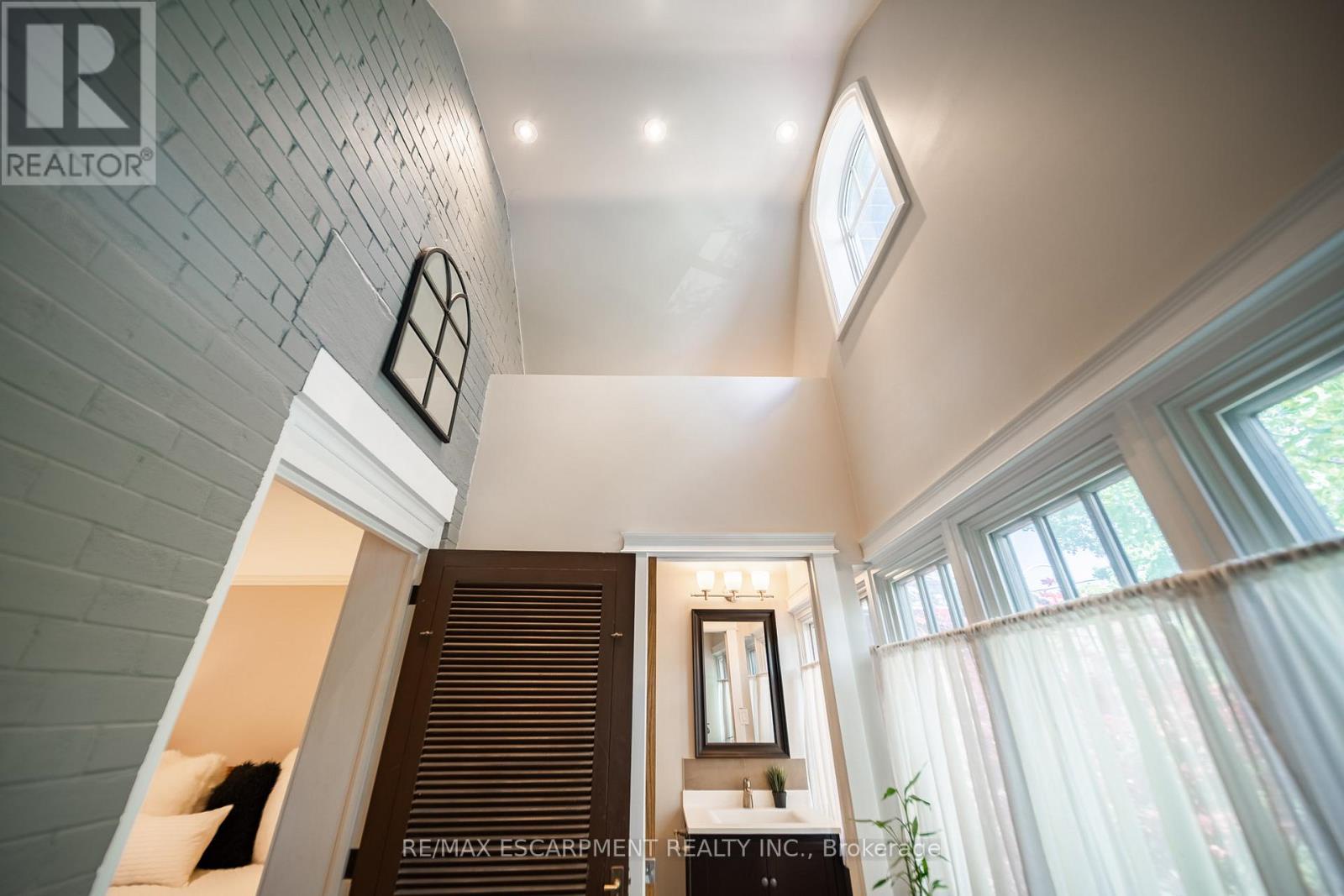 225 Oakmount Road, Toronto (high Park North), Ontario