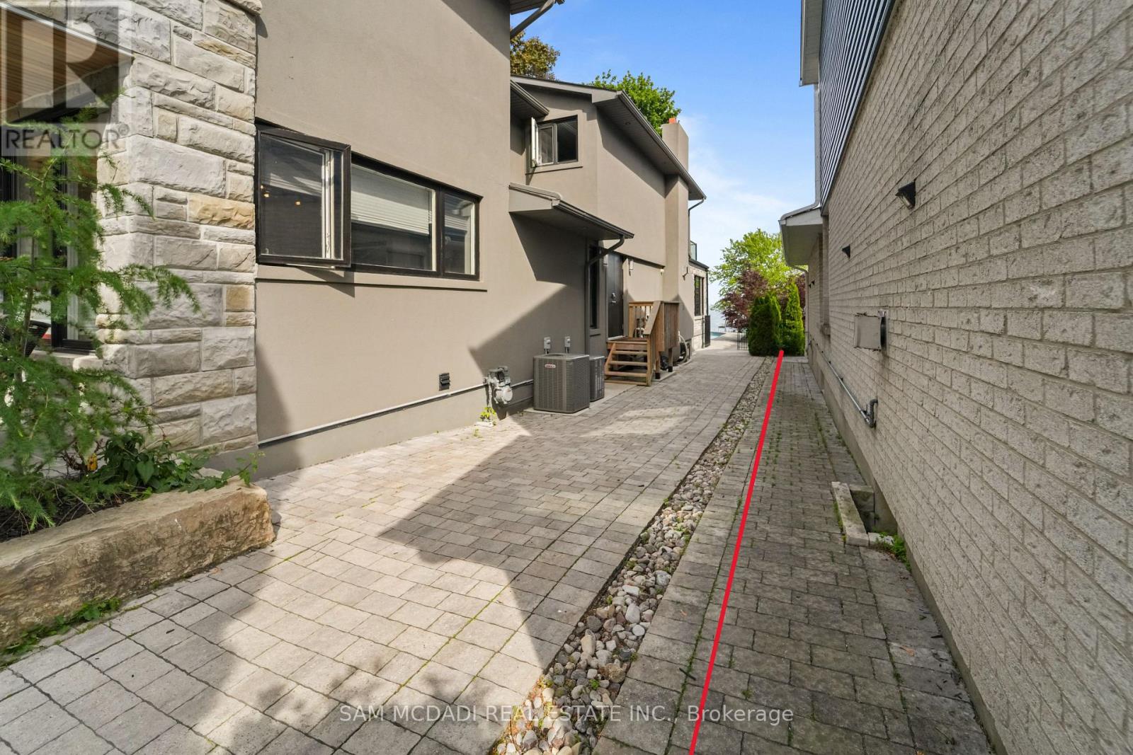102 Cumberland Drive, Mississauga (port Credit), Ontario