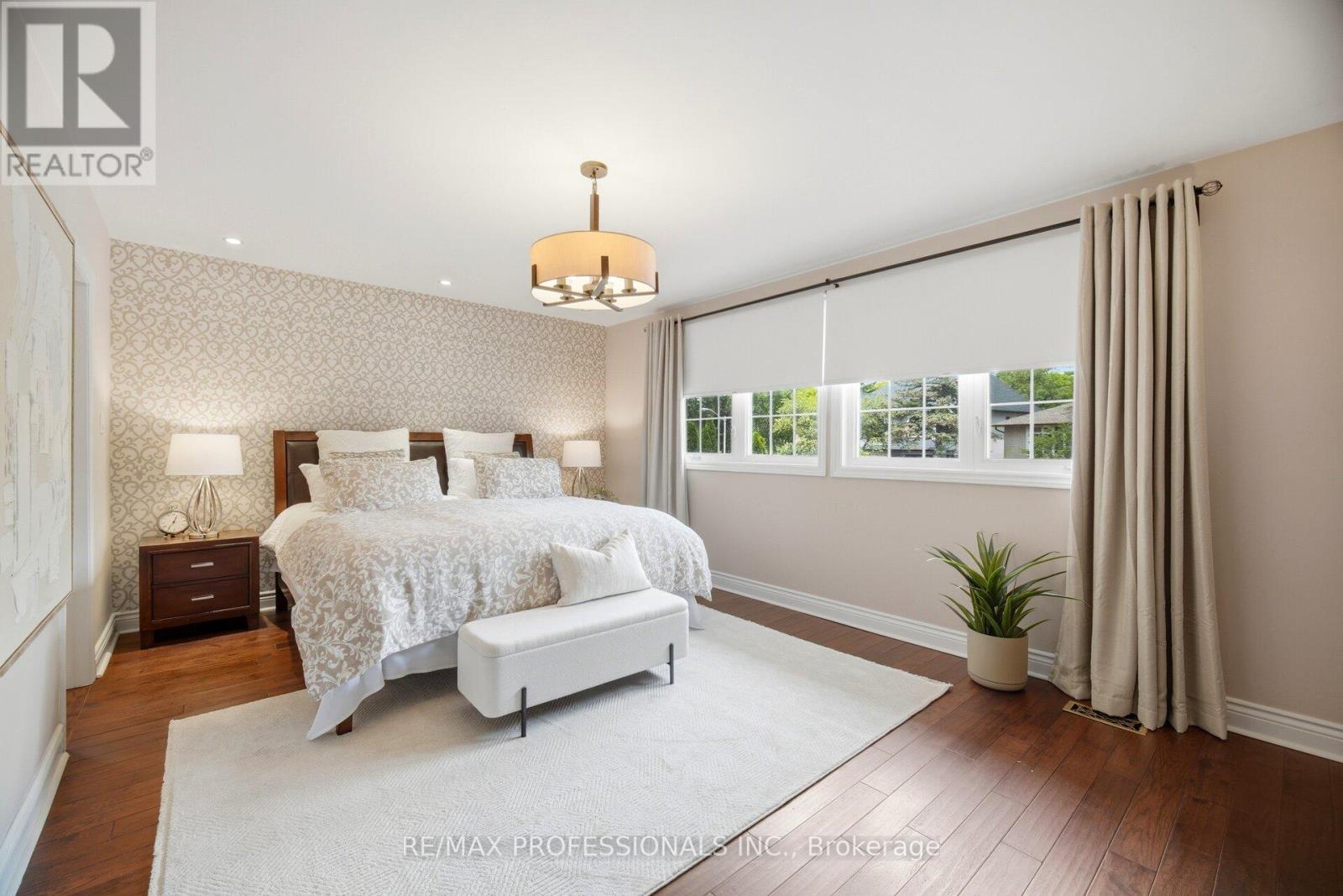 12 Thicket Road, Toronto (markland Wood), Ontario