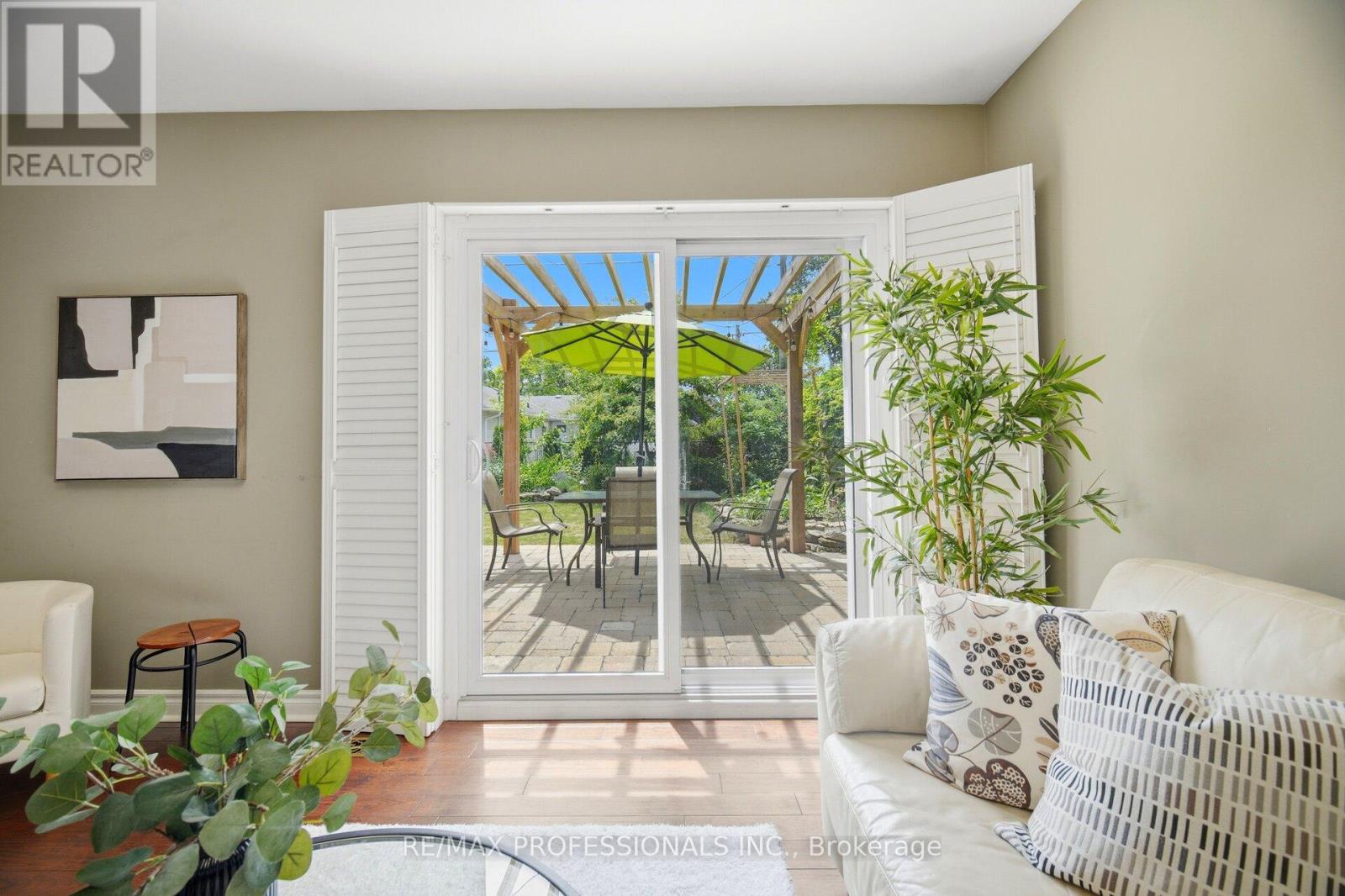 12 Thicket Road, Toronto (markland Wood), Ontario