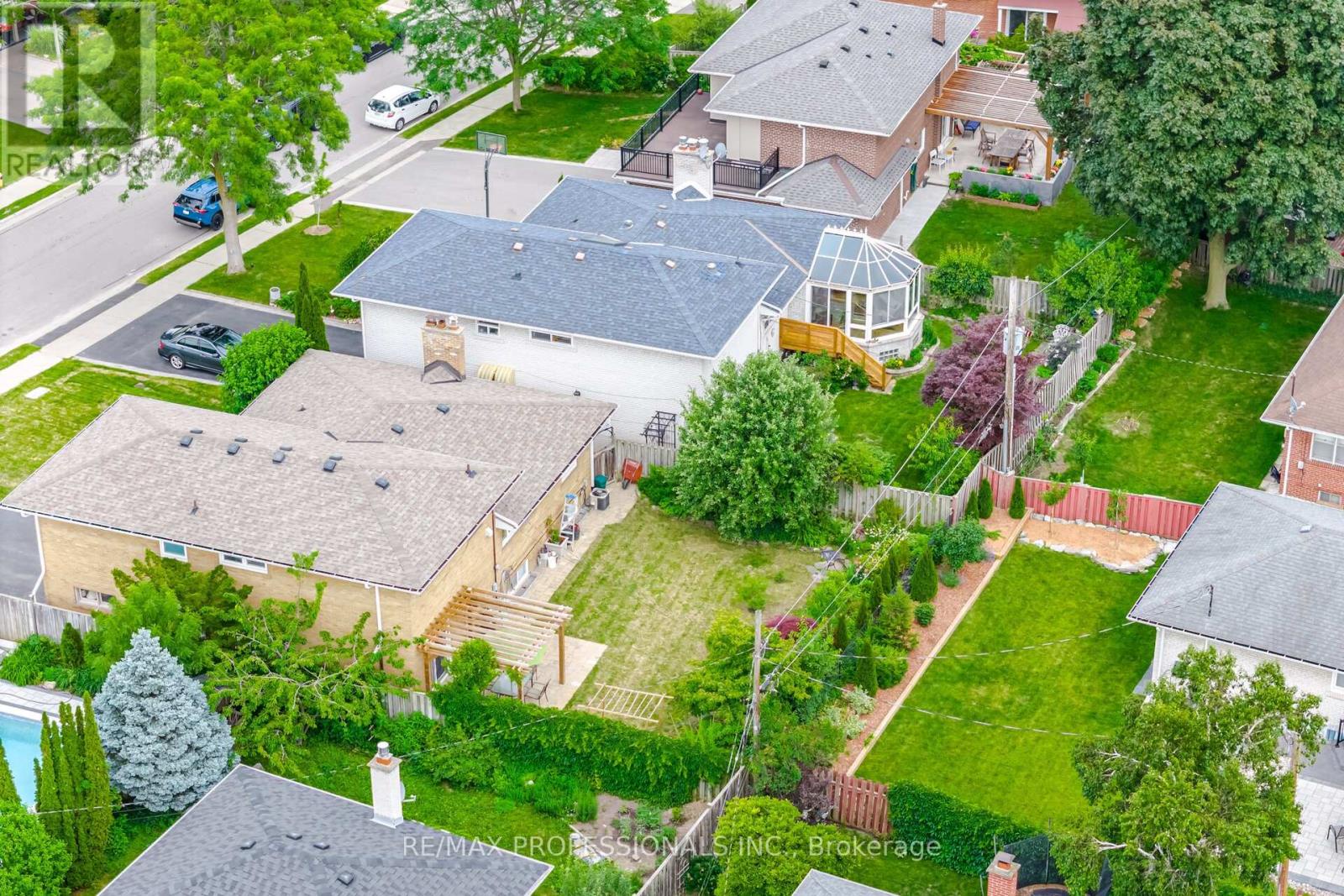 12 Thicket Road, Toronto (markland Wood), Ontario