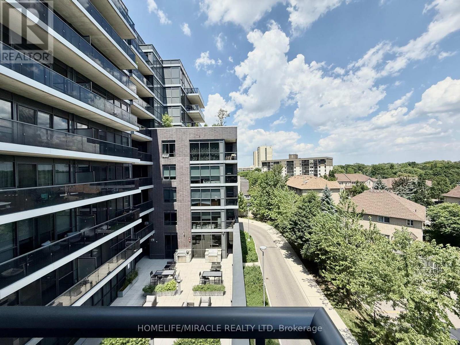 543 - 26 Gibbs Road, Toronto (islington-city Centre West), Ontario