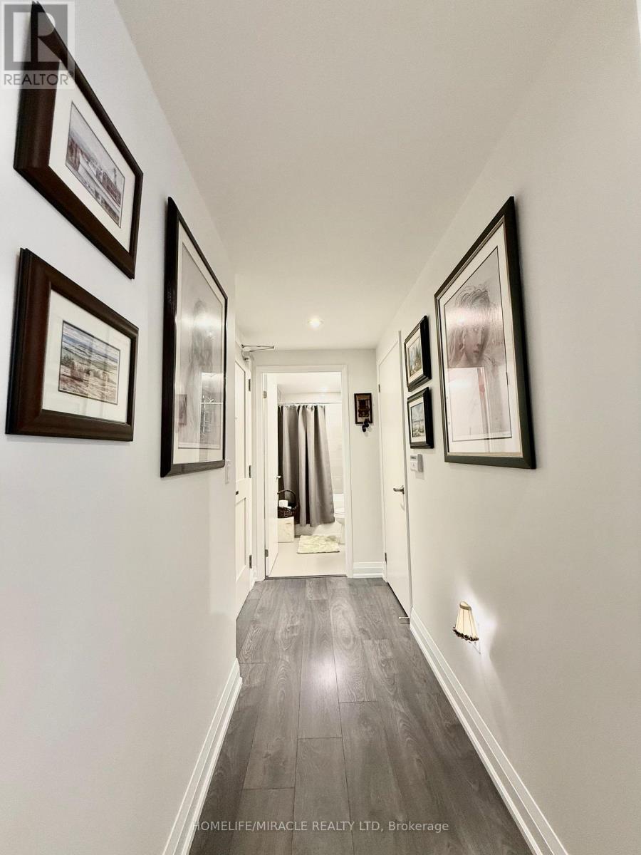 543 - 26 Gibbs Road, Toronto (islington-city Centre West), Ontario