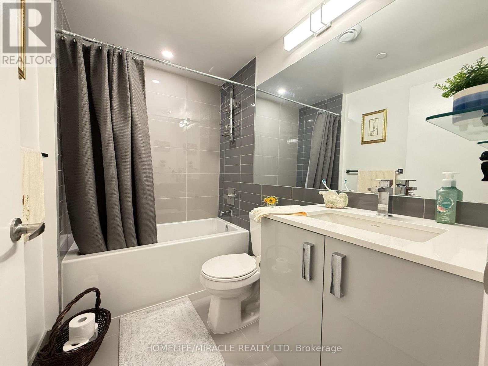 543 - 26 Gibbs Road, Toronto (islington-city Centre West), Ontario
