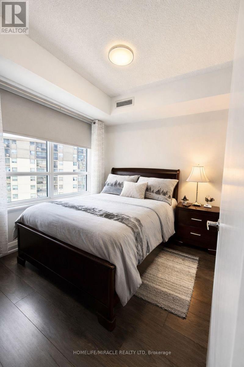 543 - 26 Gibbs Road, Toronto (islington-city Centre West), Ontario