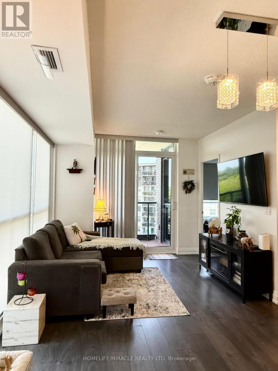 543 - 26 Gibbs Road, Toronto (islington-city Centre West), Ontario