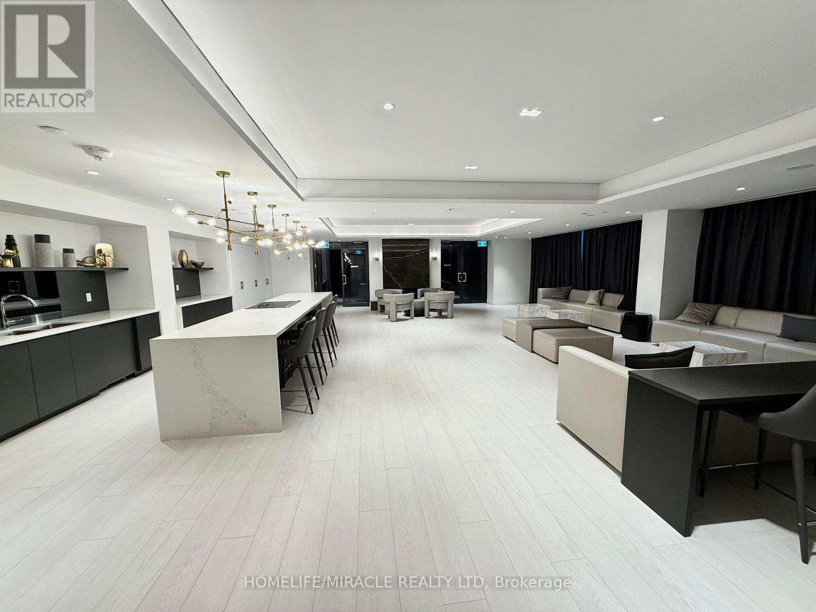 543 - 26 Gibbs Road, Toronto (islington-city Centre West), Ontario