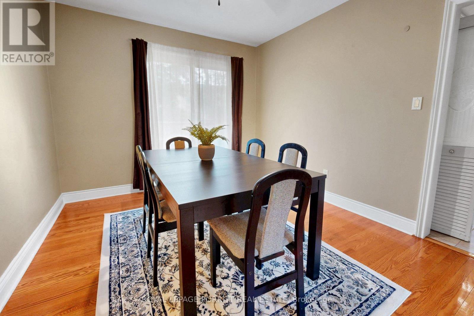 14 Heslop Drive, Toronto (alderwood), Ontario