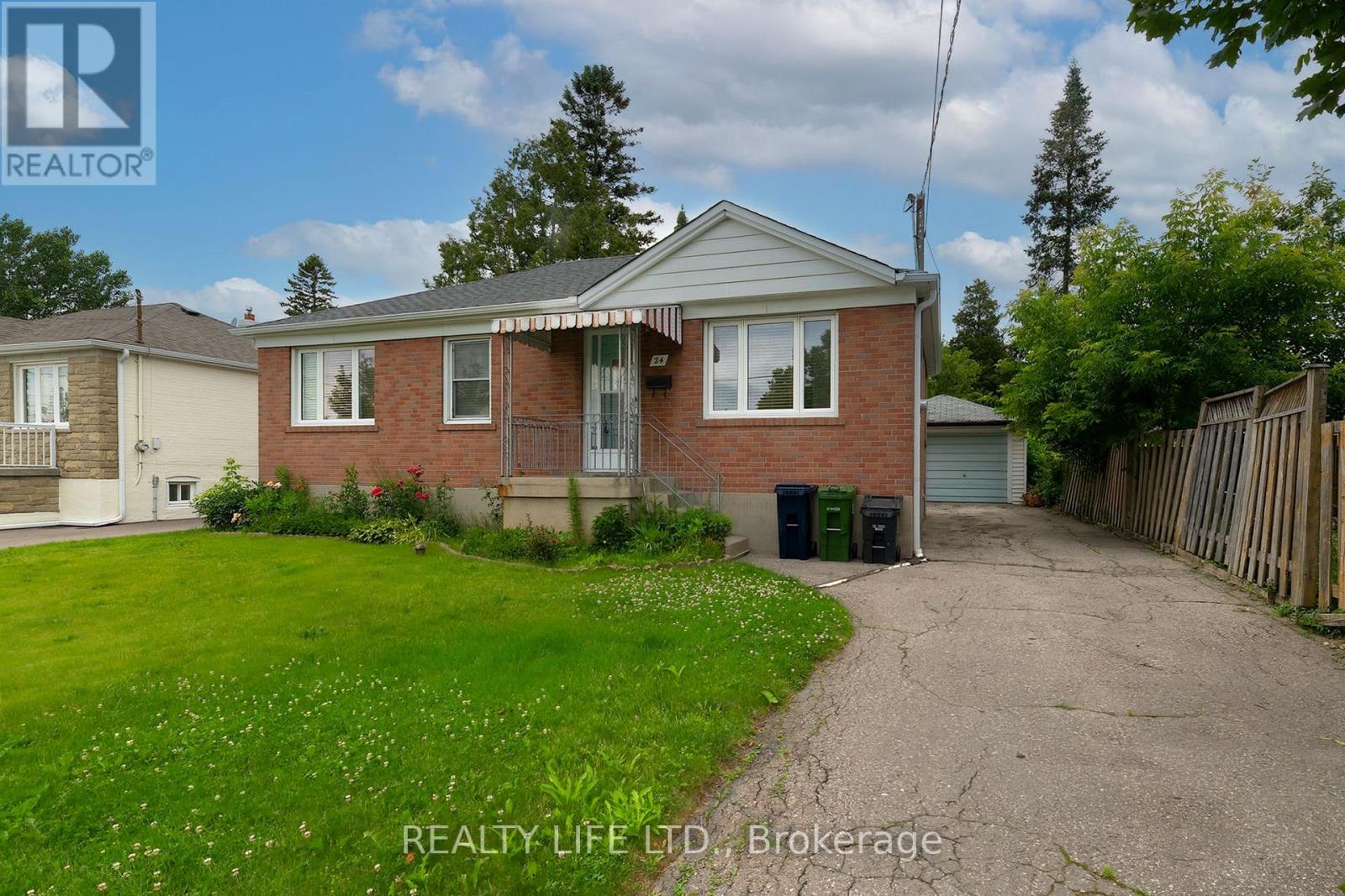 24 Battersea Crescent, Toronto (maple Leaf), Ontario