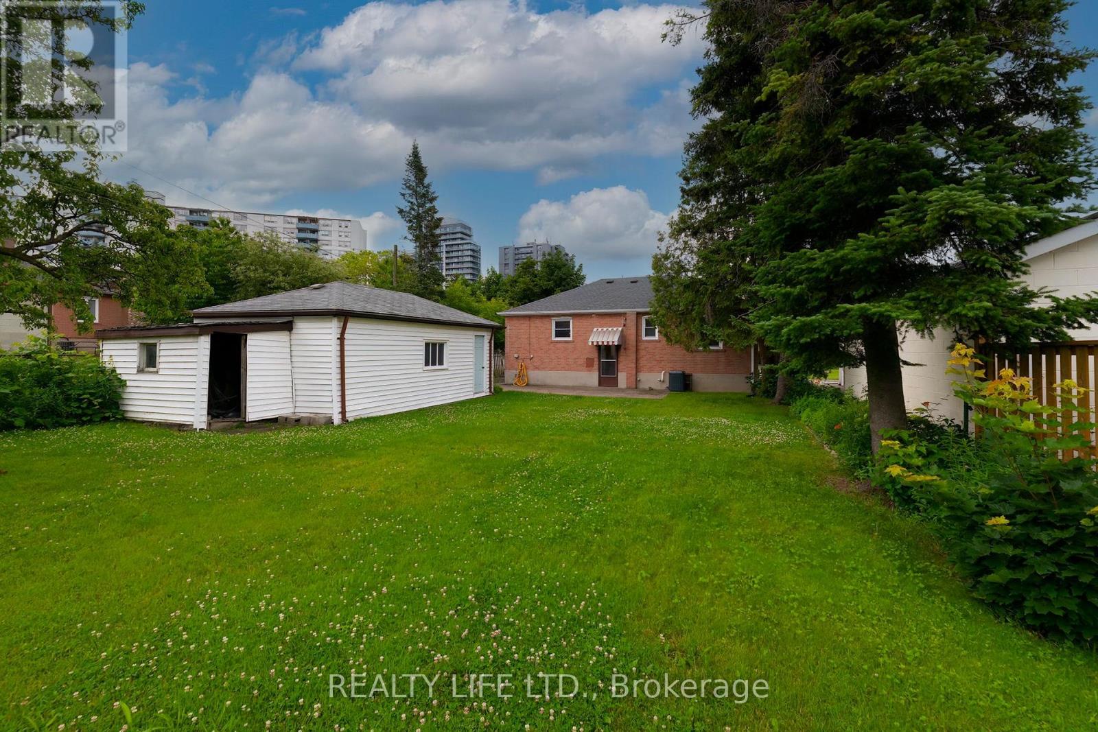 24 Battersea Crescent, Toronto (maple Leaf), Ontario