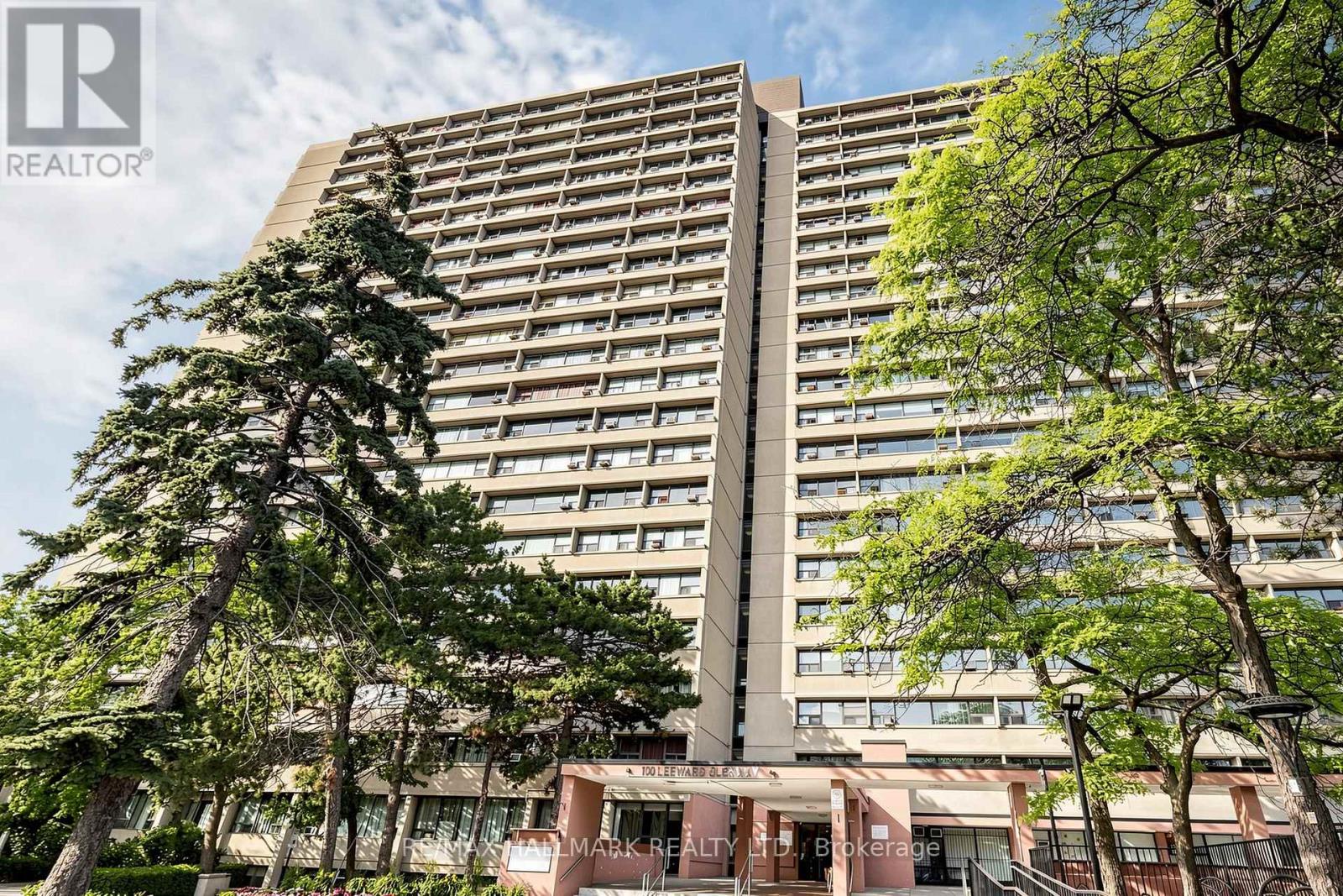 701 - 100 Leeward Glenway, Toronto (flemingdon Park), Ontario
