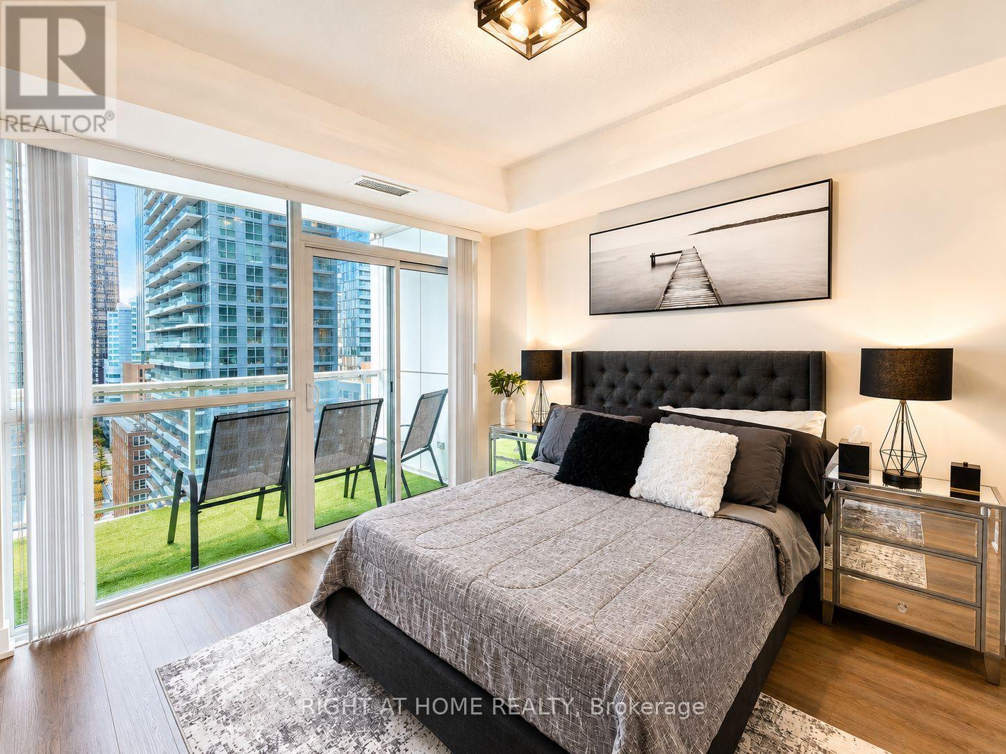 1408 - 318 Richmond Street W, Toronto (waterfront Communities), Ontario