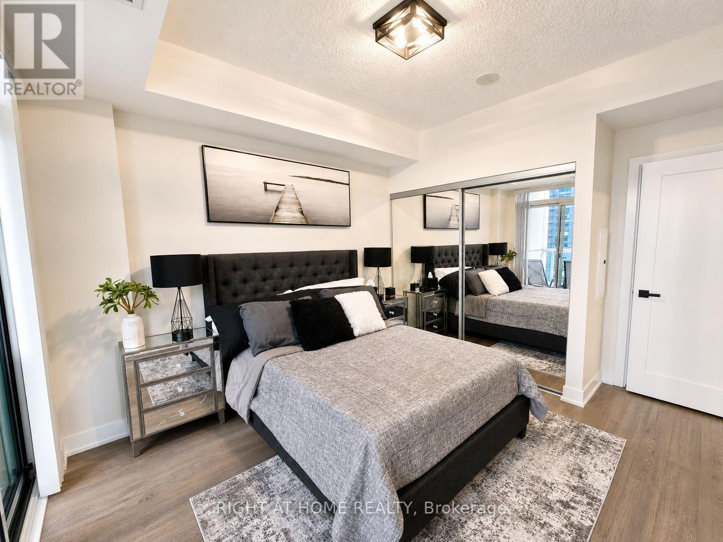 1408 - 318 Richmond Street W, Toronto (waterfront Communities), Ontario