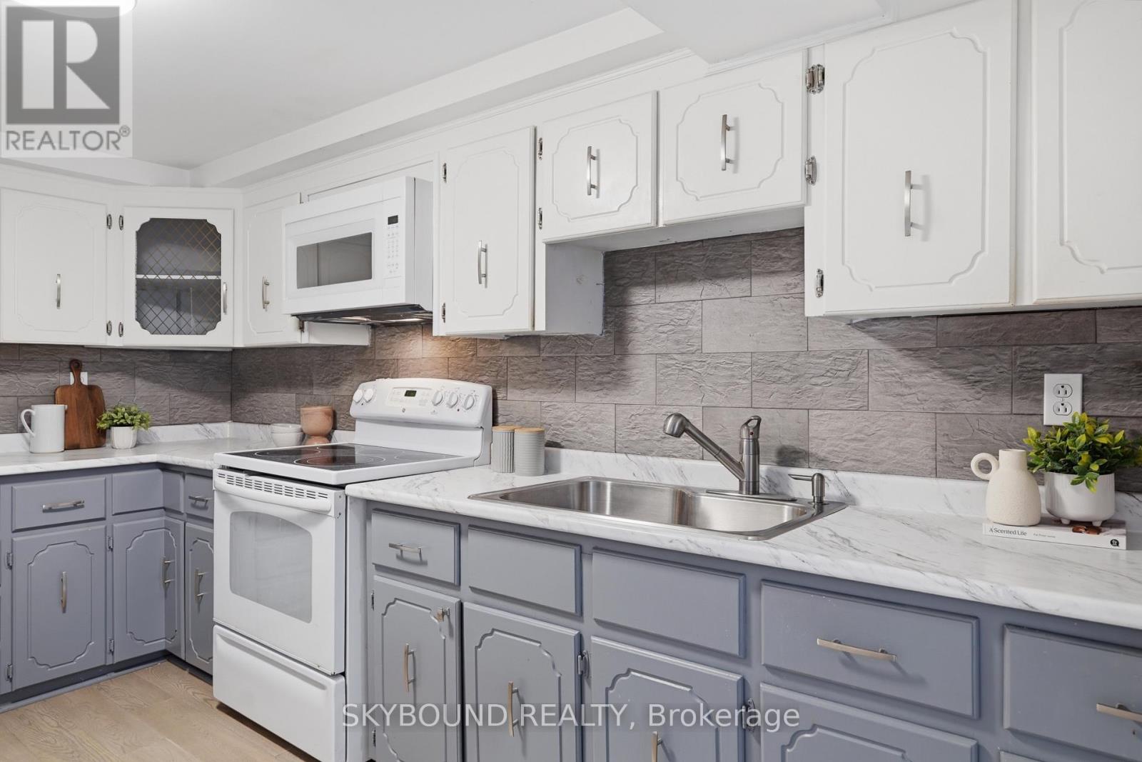 358 Silverthorn Avenue, Toronto (keelesdale-eglinton West), Ontario