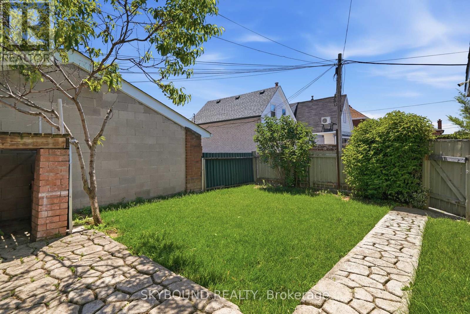 358 Silverthorn Avenue, Toronto (keelesdale-eglinton West), Ontario