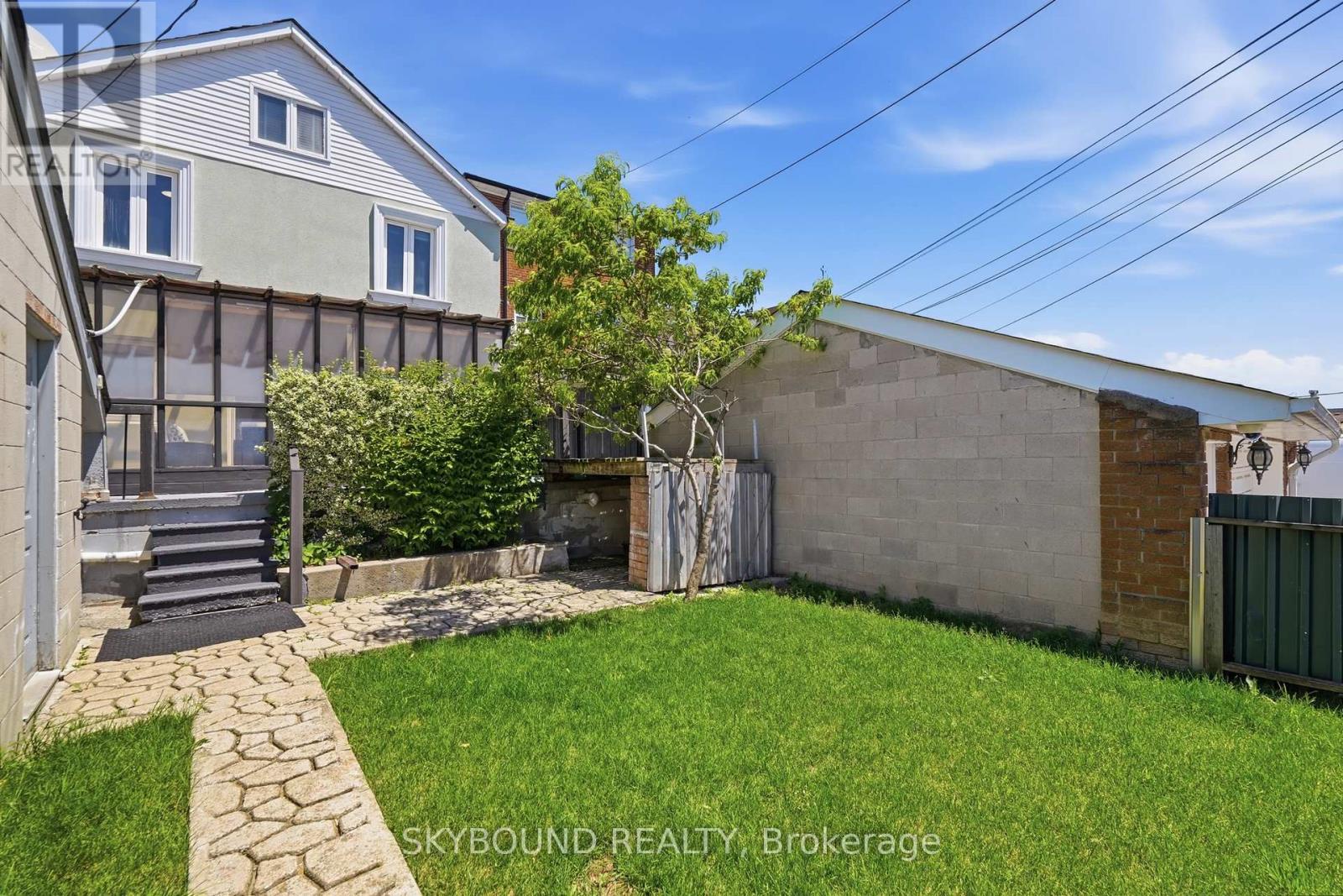 358 Silverthorn Avenue, Toronto (keelesdale-eglinton West), Ontario