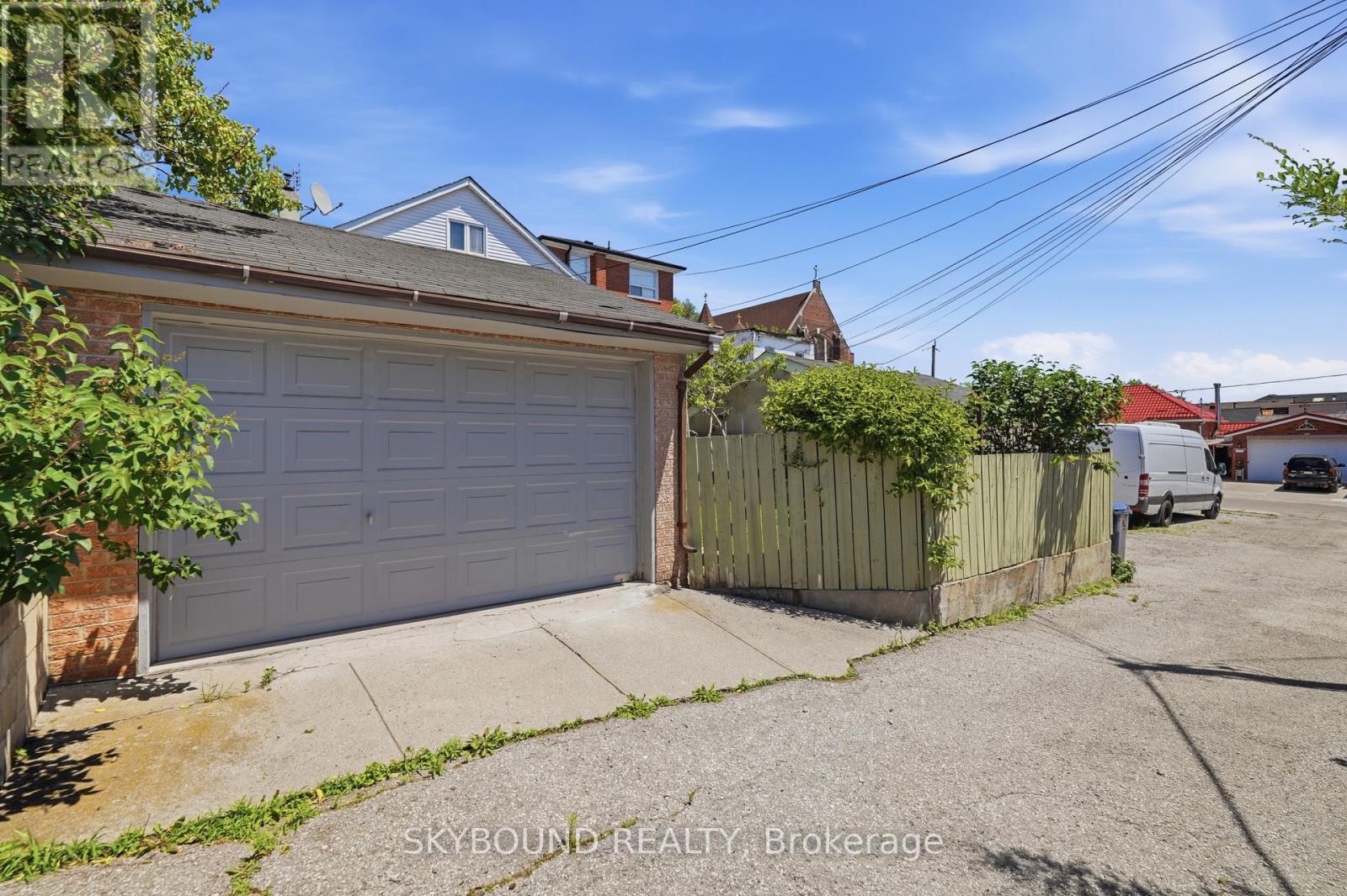 358 Silverthorn Avenue, Toronto (keelesdale-eglinton West), Ontario