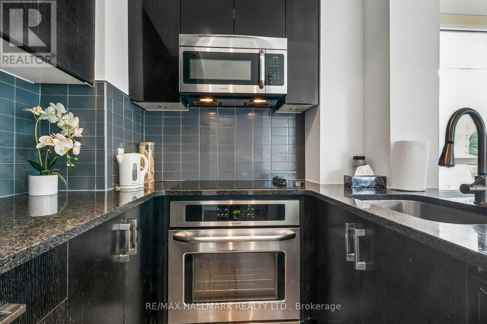 1212 - 98 Lillian Street, Toronto (mount Pleasant West), Ontario