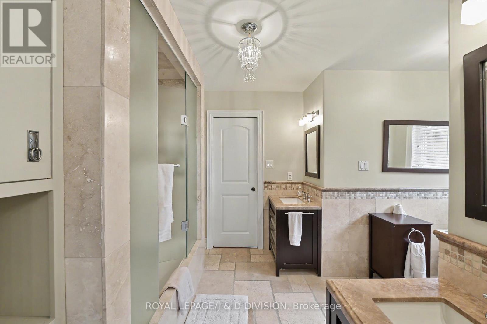 17 Agar Crescent, Toronto (princess-rosethorn), Ontario
