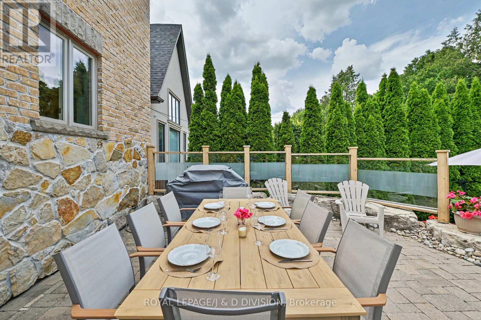 17 Agar Crescent, Toronto (princess-rosethorn), Ontario