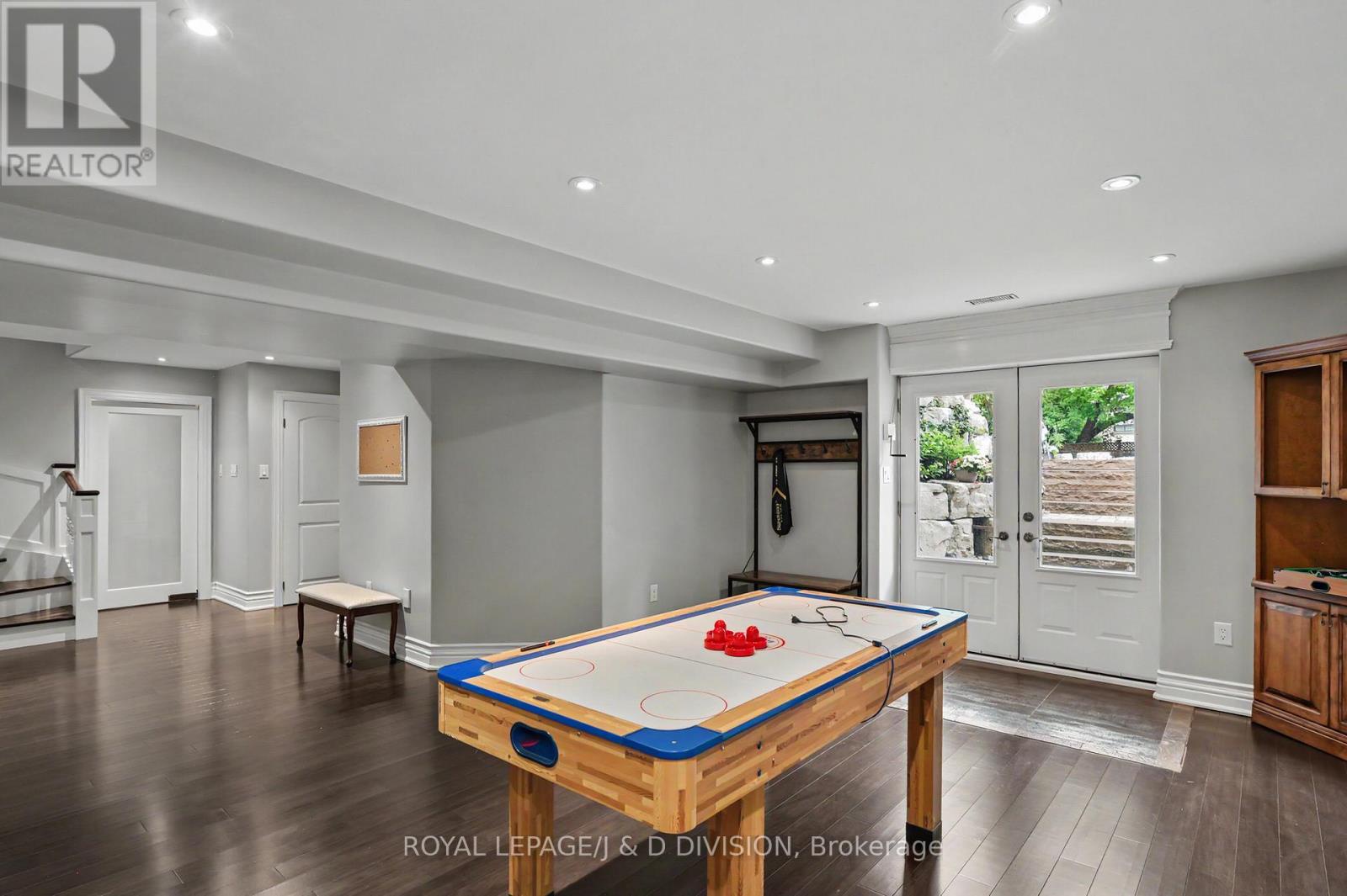 17 Agar Crescent, Toronto (princess-rosethorn), Ontario