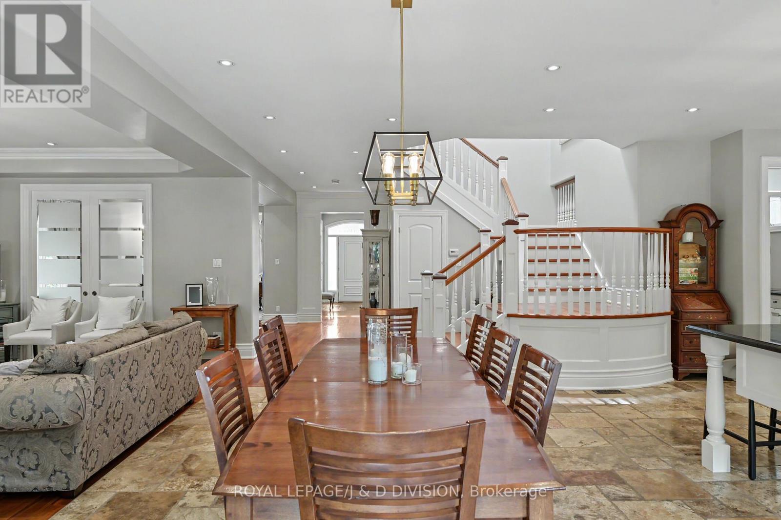 17 Agar Crescent, Toronto (princess-rosethorn), Ontario
