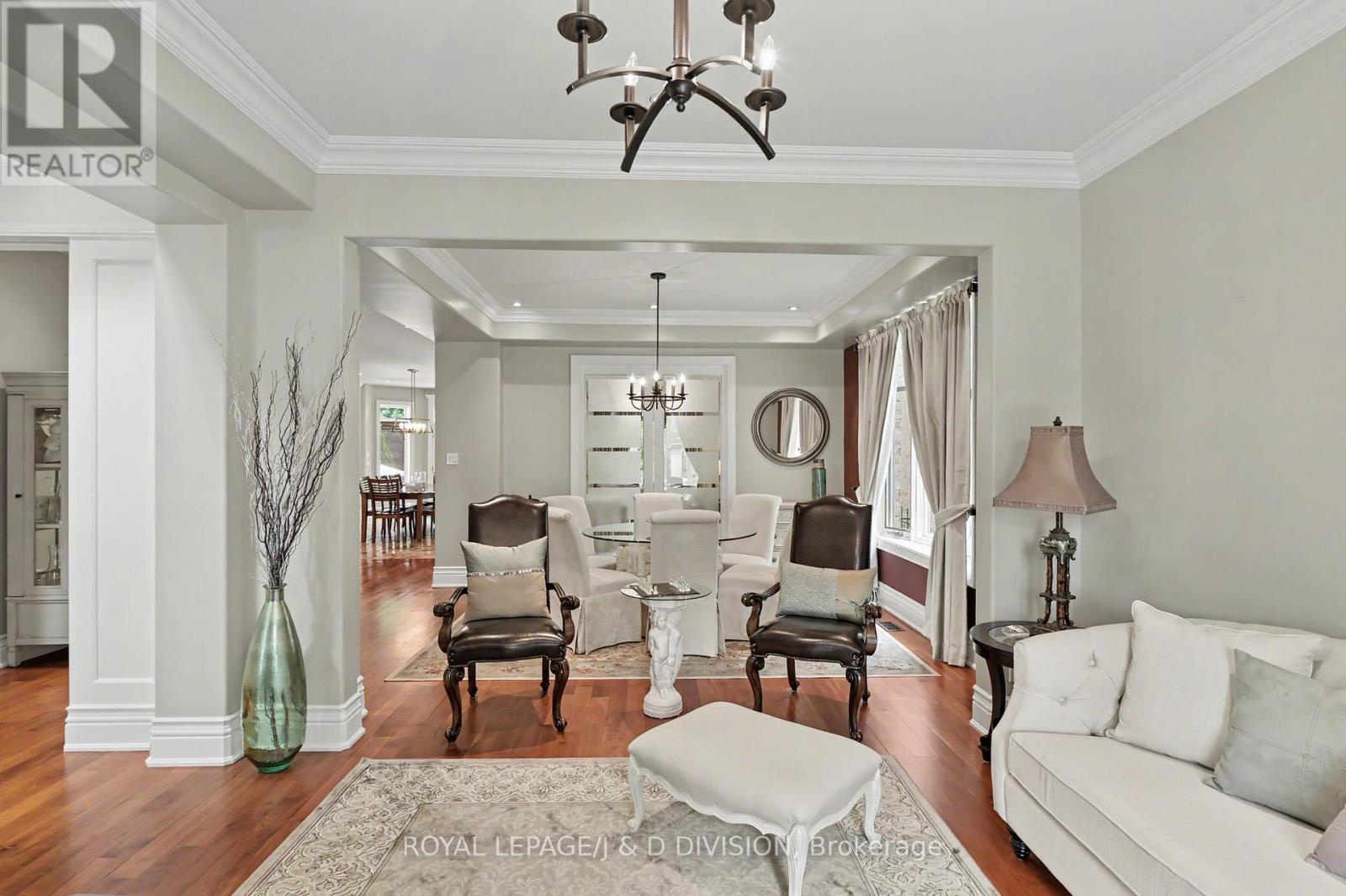 17 Agar Crescent, Toronto (princess-rosethorn), Ontario