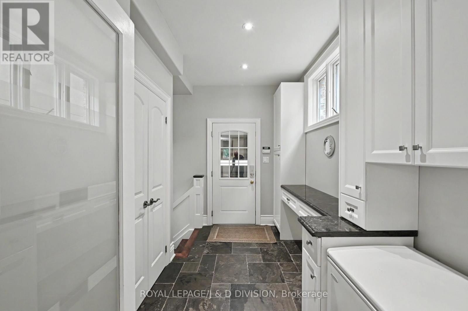 17 Agar Crescent, Toronto (princess-rosethorn), Ontario
