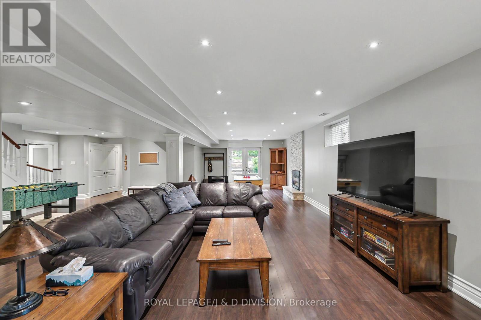 17 Agar Crescent, Toronto (princess-rosethorn), Ontario