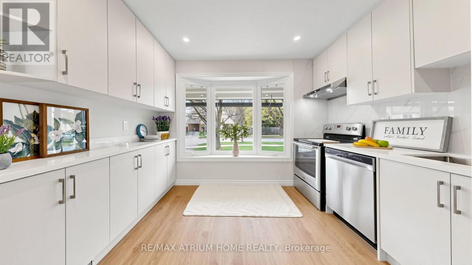 13 Applegate Crescent, Toronto (hillcrest Village), Ontario