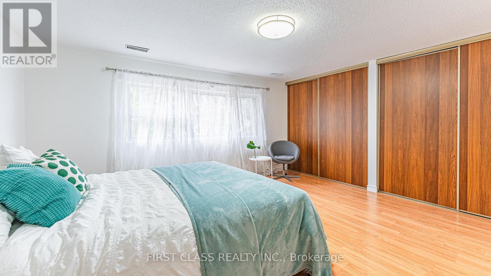 102 Jenny Wrenway Way, Toronto (hillcrest Village), Ontario