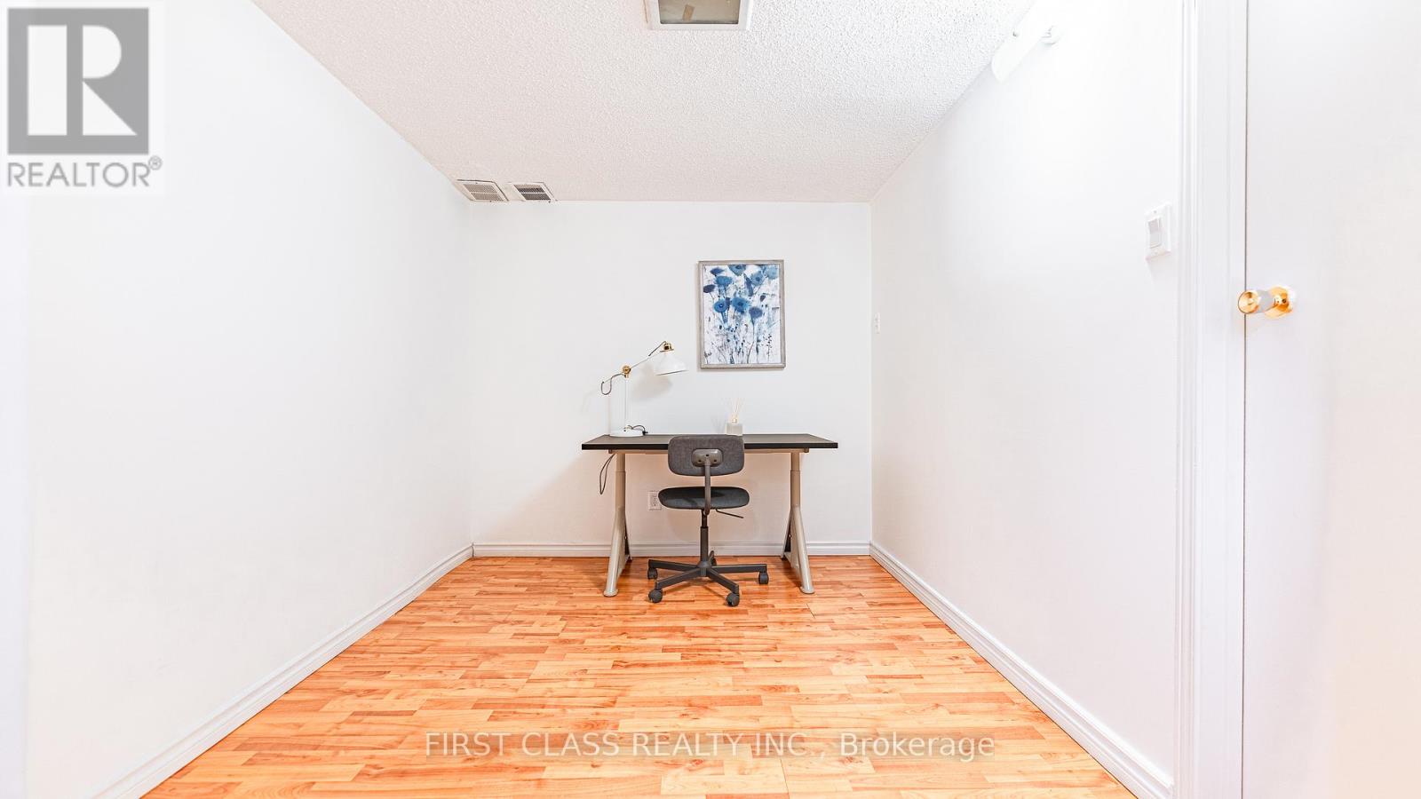 102 Jenny Wrenway Way, Toronto (hillcrest Village), Ontario