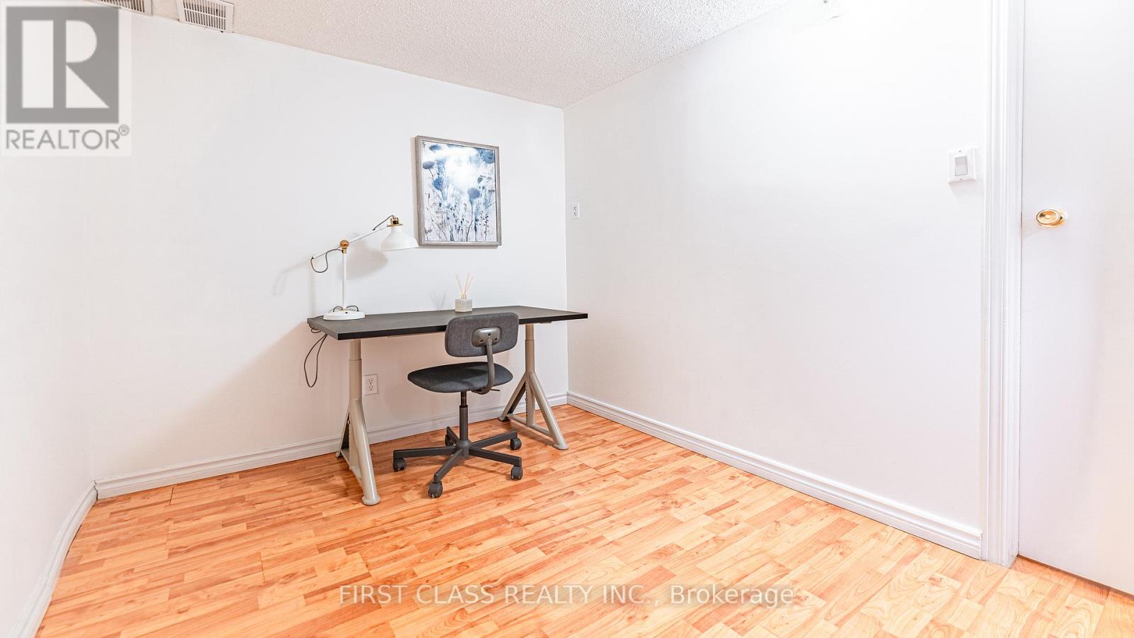 102 Jenny Wrenway Way, Toronto (hillcrest Village), Ontario