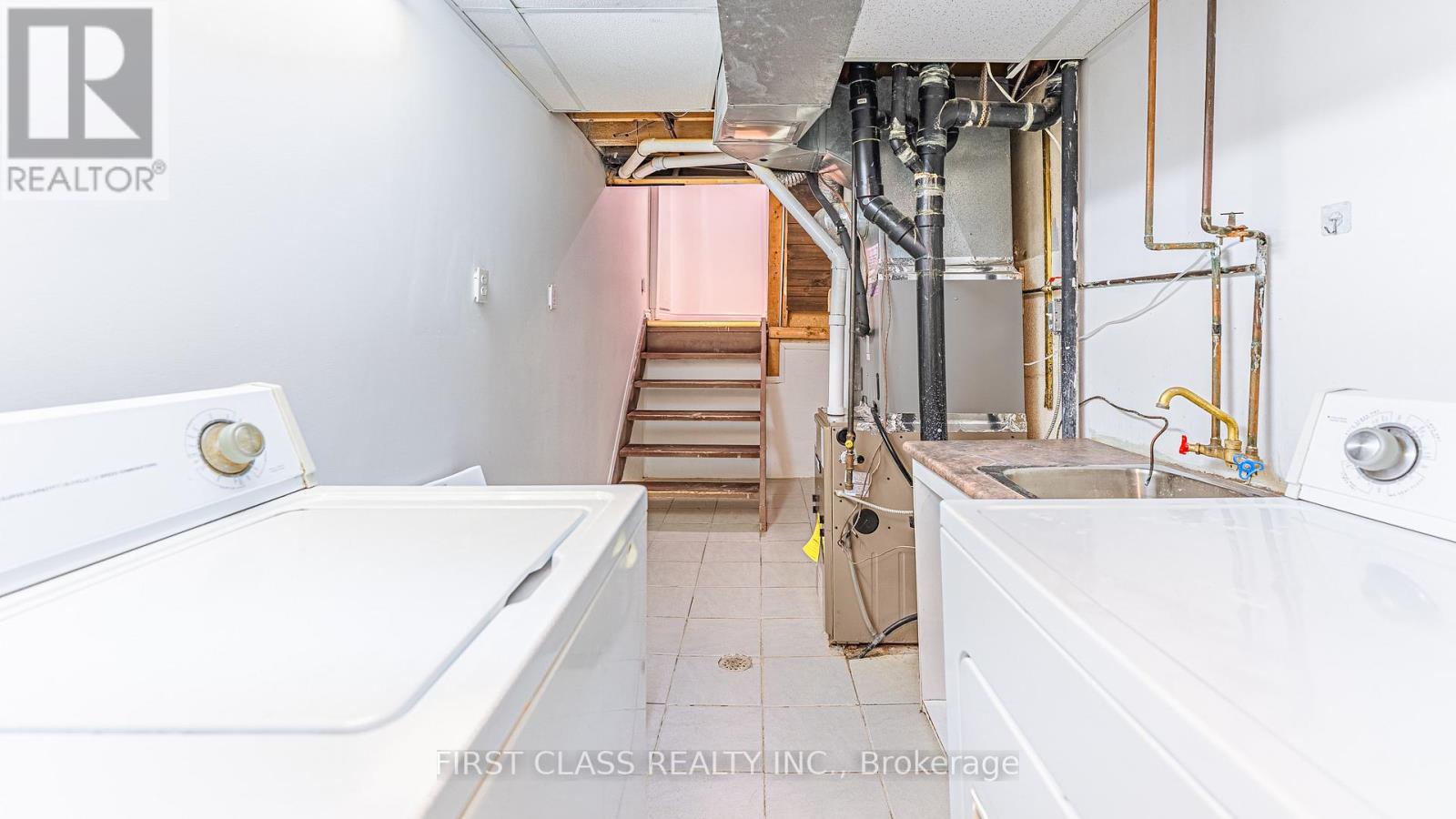 102 Jenny Wrenway Way, Toronto (hillcrest Village), Ontario