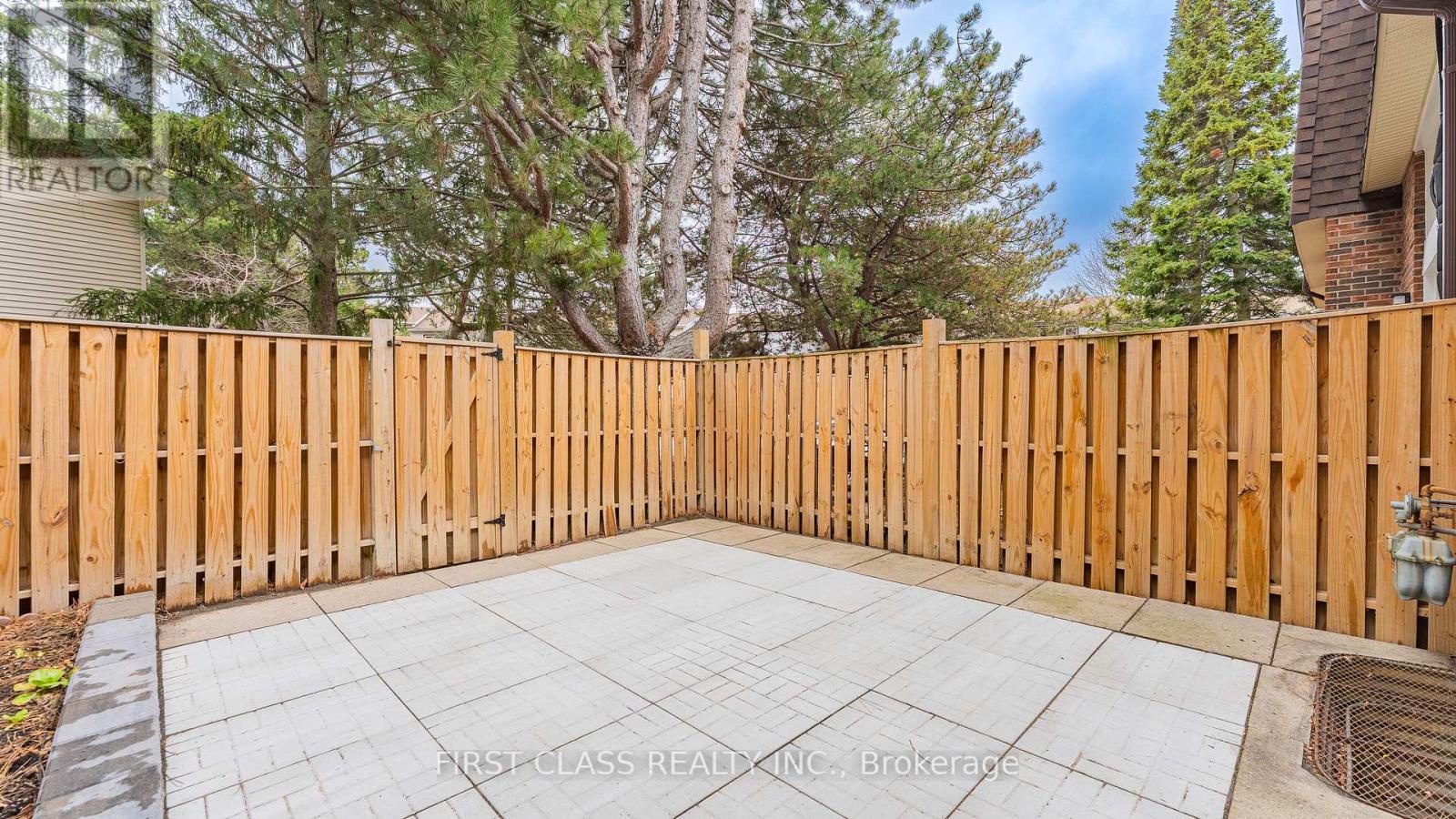 102 Jenny Wrenway Way, Toronto (hillcrest Village), Ontario