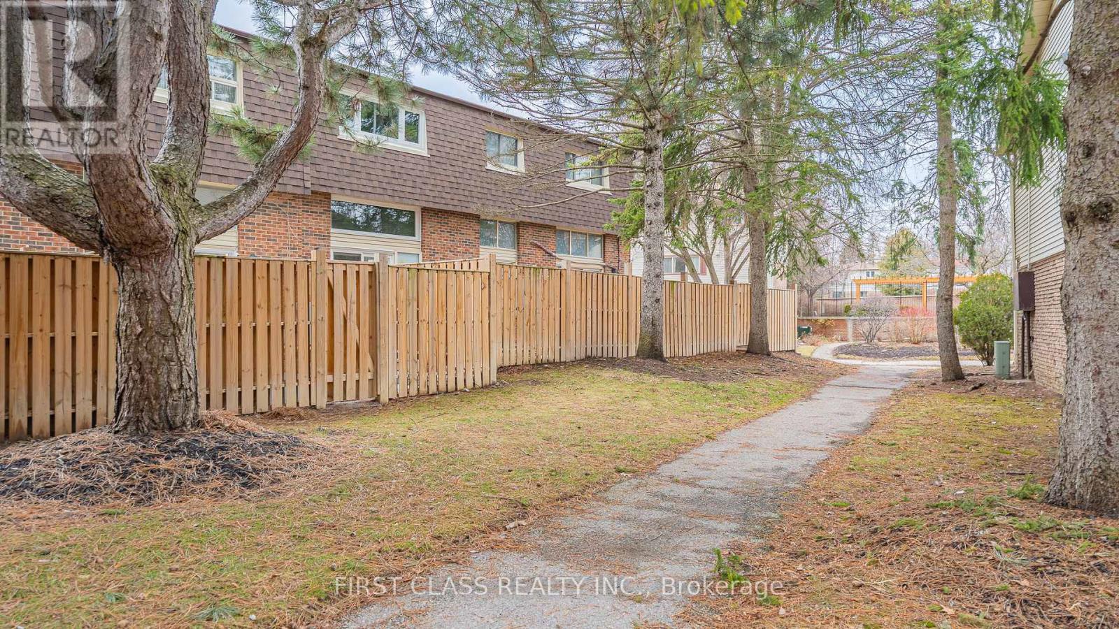 102 Jenny Wrenway Way, Toronto (hillcrest Village), Ontario