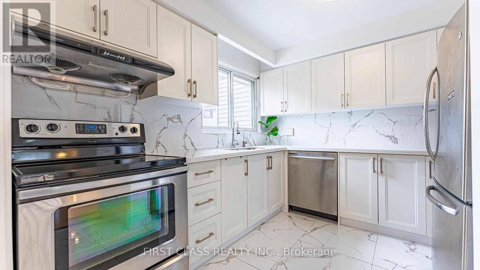 102 Jenny Wrenway Way, Toronto (hillcrest Village), Ontario