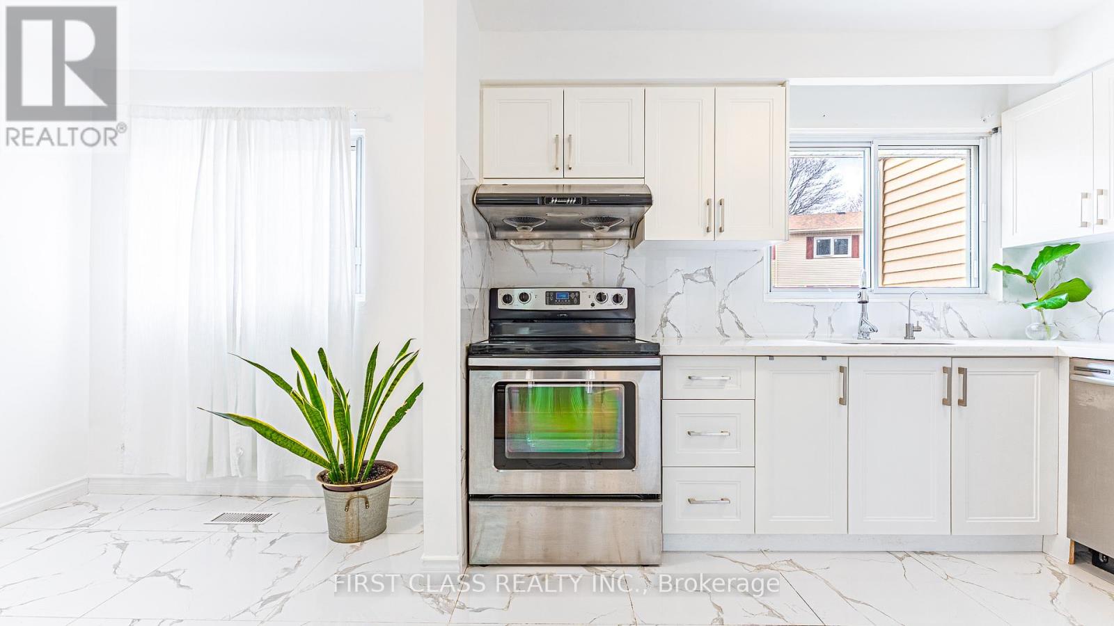 102 Jenny Wrenway Way, Toronto (hillcrest Village), Ontario