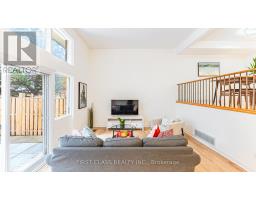 102 JENNY WRENWAY WAY