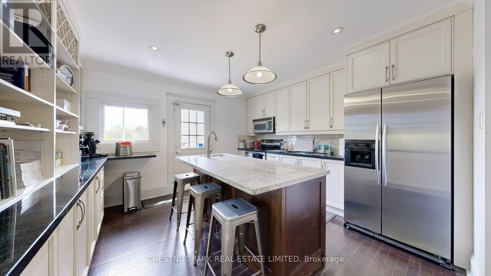 9 Edgedale Road, Toronto (north St. James Town), Ontario