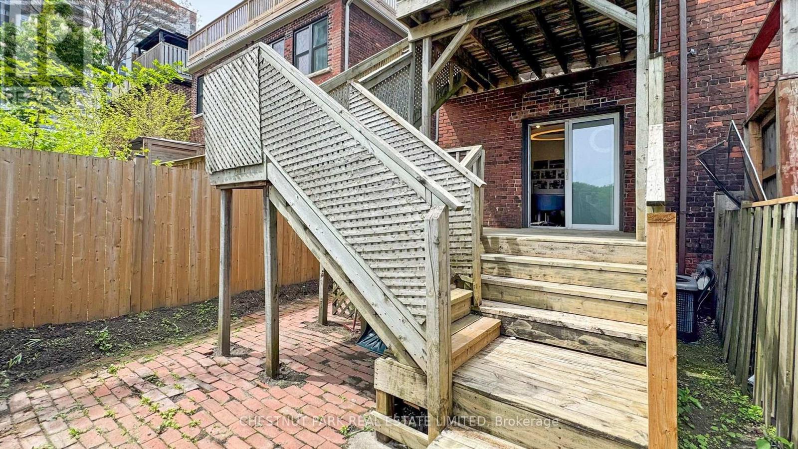 9 Edgedale Road, Toronto (north St. James Town), Ontario