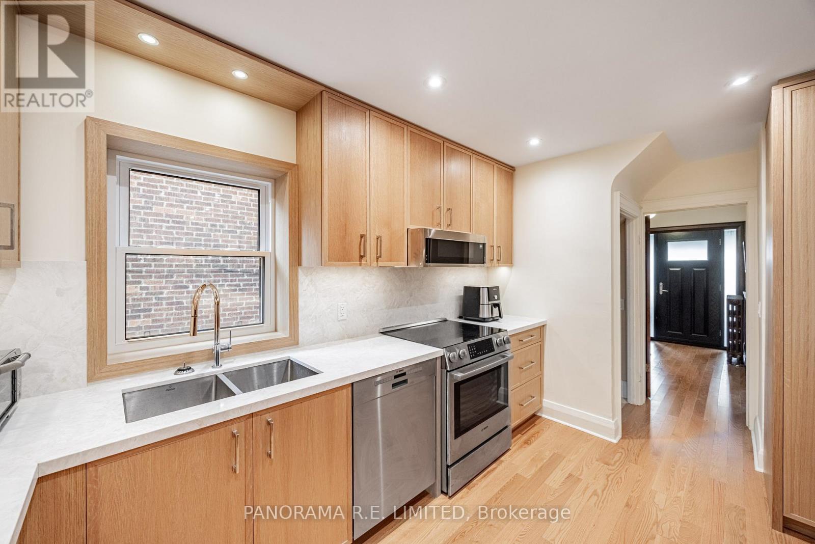 239 Winona Drive, Toronto (oakwood Village), Ontario