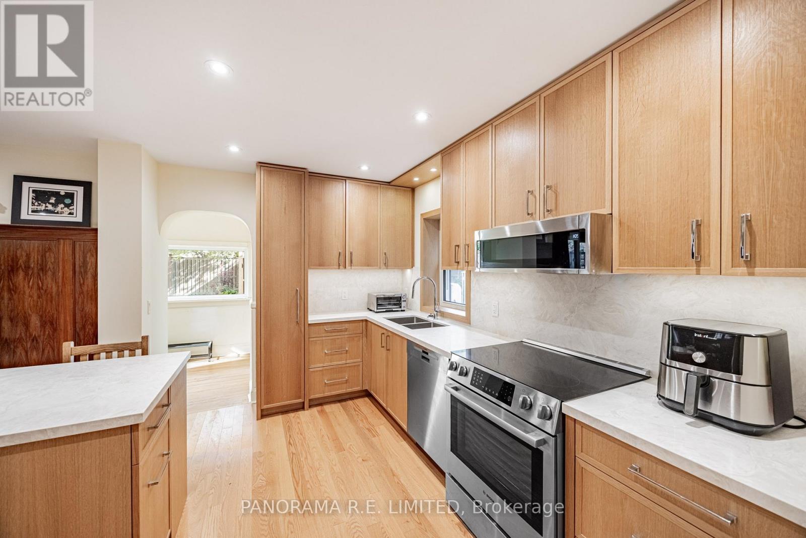 239 Winona Drive, Toronto (oakwood Village), Ontario