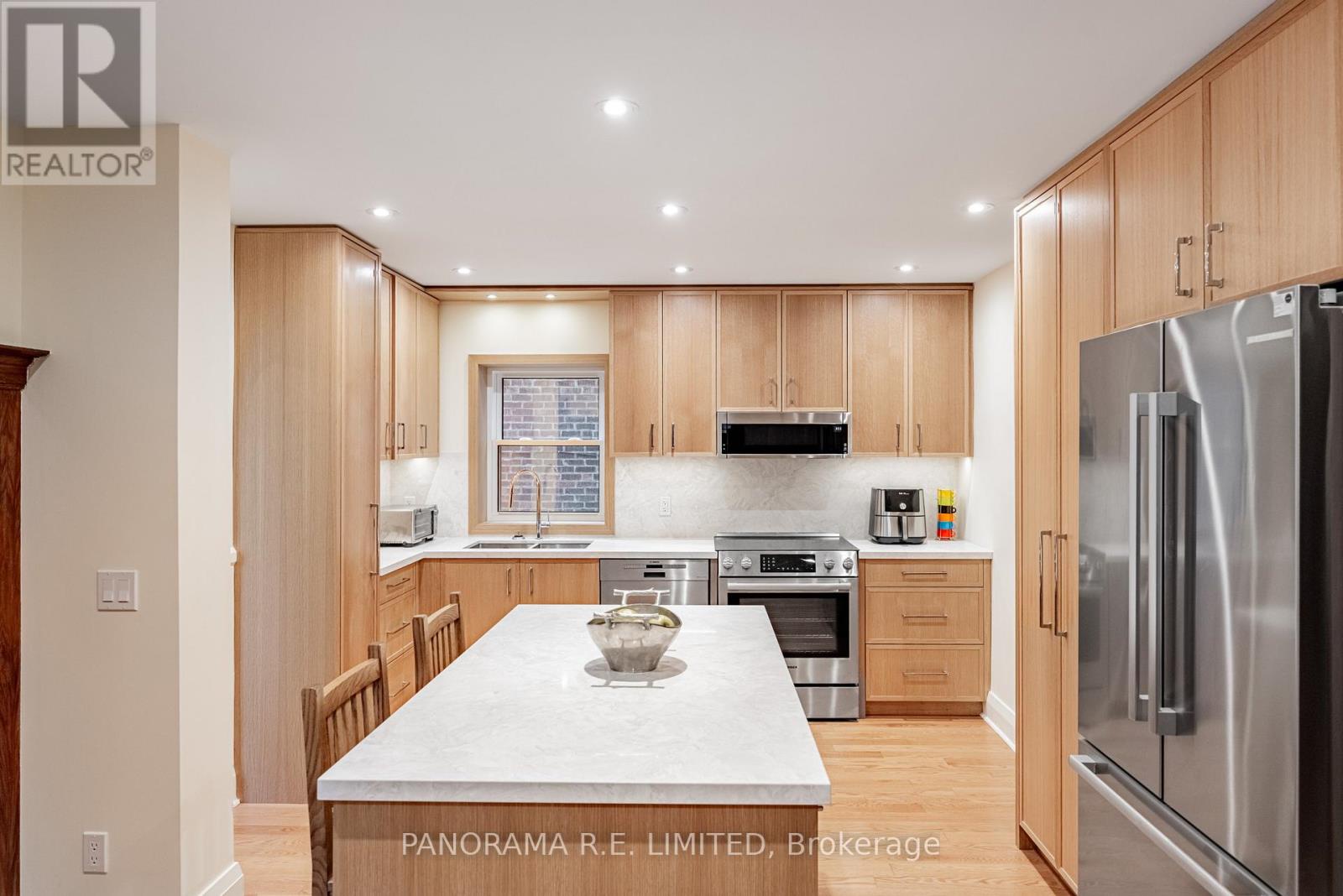 239 Winona Drive, Toronto (oakwood Village), Ontario